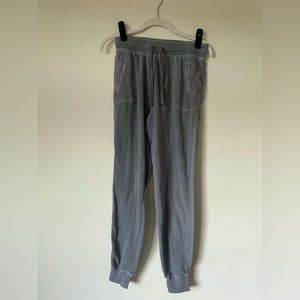 Women’s grey sweatpants/joggers